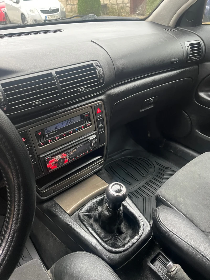 VW Passat, снимка 6 - Автомобили и джипове - 52582671