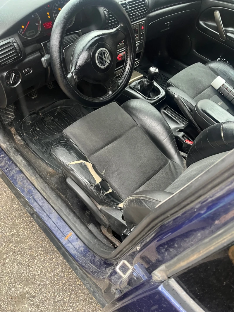 VW Passat, снимка 5 - Автомобили и джипове - 52582671