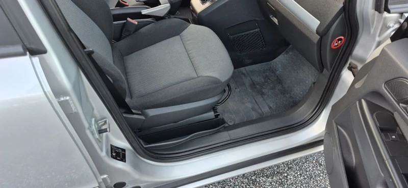 Opel Zafira 1.6i Бензин 7 места, снимка 8 - Автомобили и джипове - 52616434