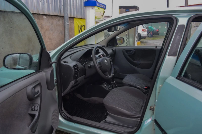 Opel Corsa, снимка 8 - Автомобили и джипове - 52685009