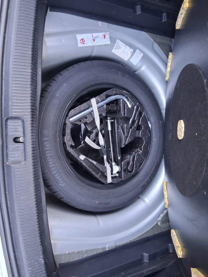 VW Golf 1.6тди 105коня мулти волан , снимка 10 - Автомобили и джипове - 52851534