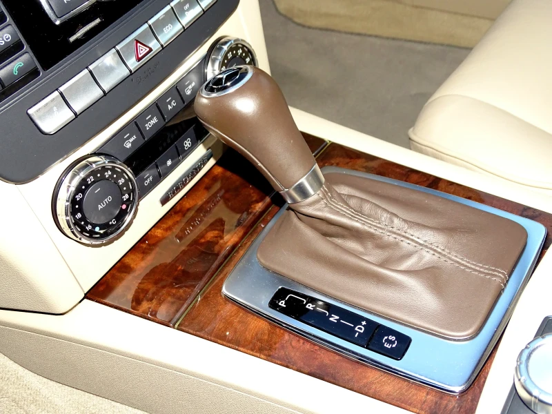 Mercedes-Benz C 250 2.2CDI_ELEGANCE_* AUTOMAT_* , снимка 15 - Автомобили и джипове - 53506630