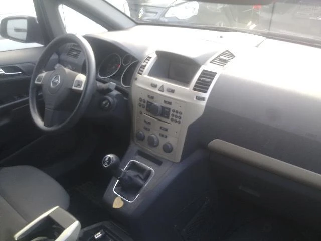 Opel Zafira 1.7CDTi/1.9 CDTI, снимка 8 - Автомобили и джипове - 21259441