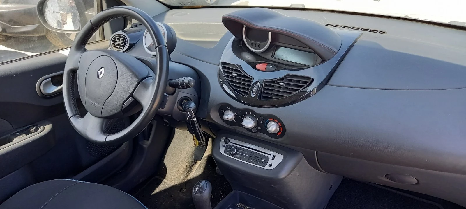 Renault Twingo 1.2i,1.5dci 3-Броя - изображение 8