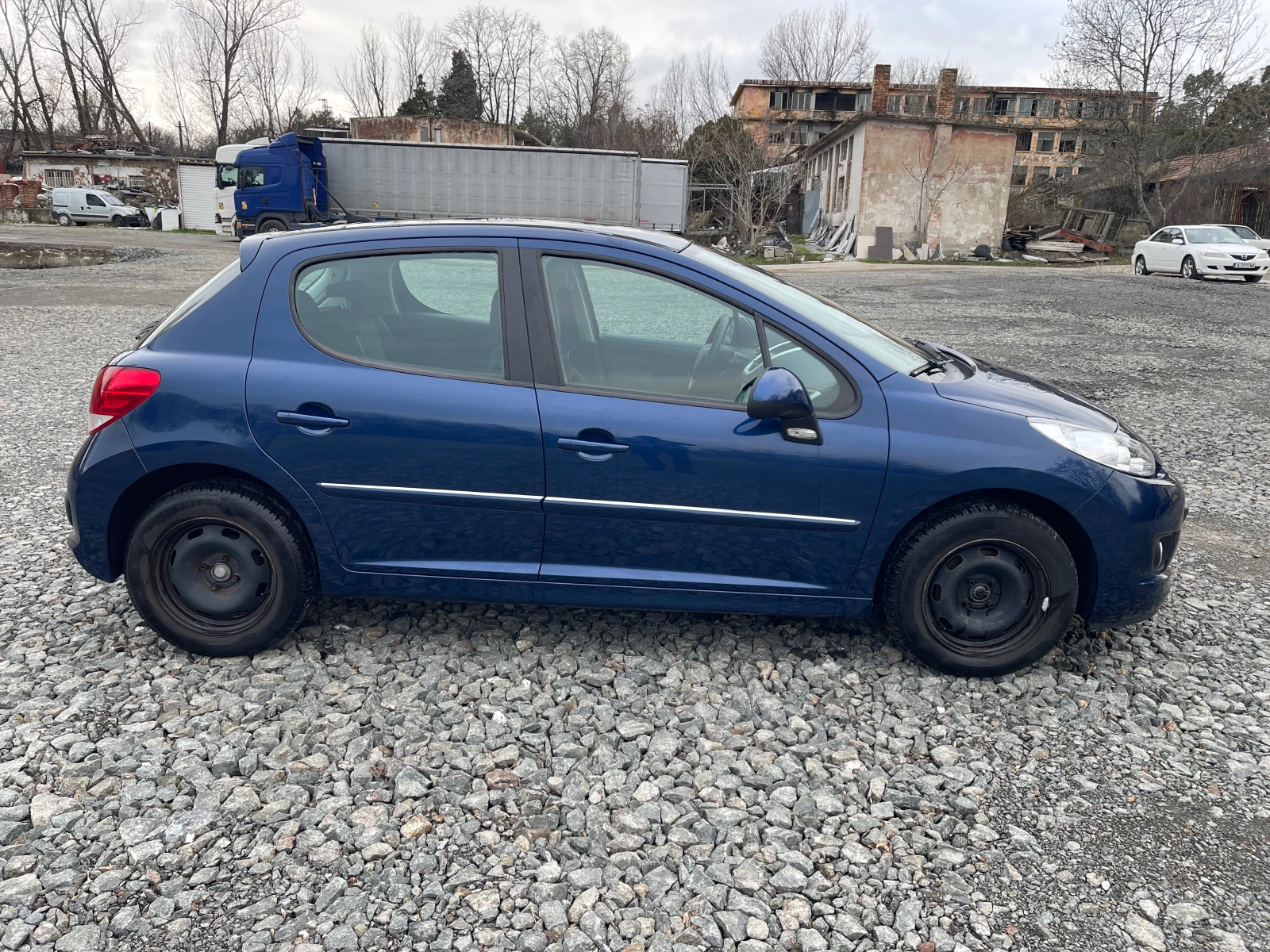 Peugeot 207 1.6  64 000км!!!!PANORAMA - изображение 2
