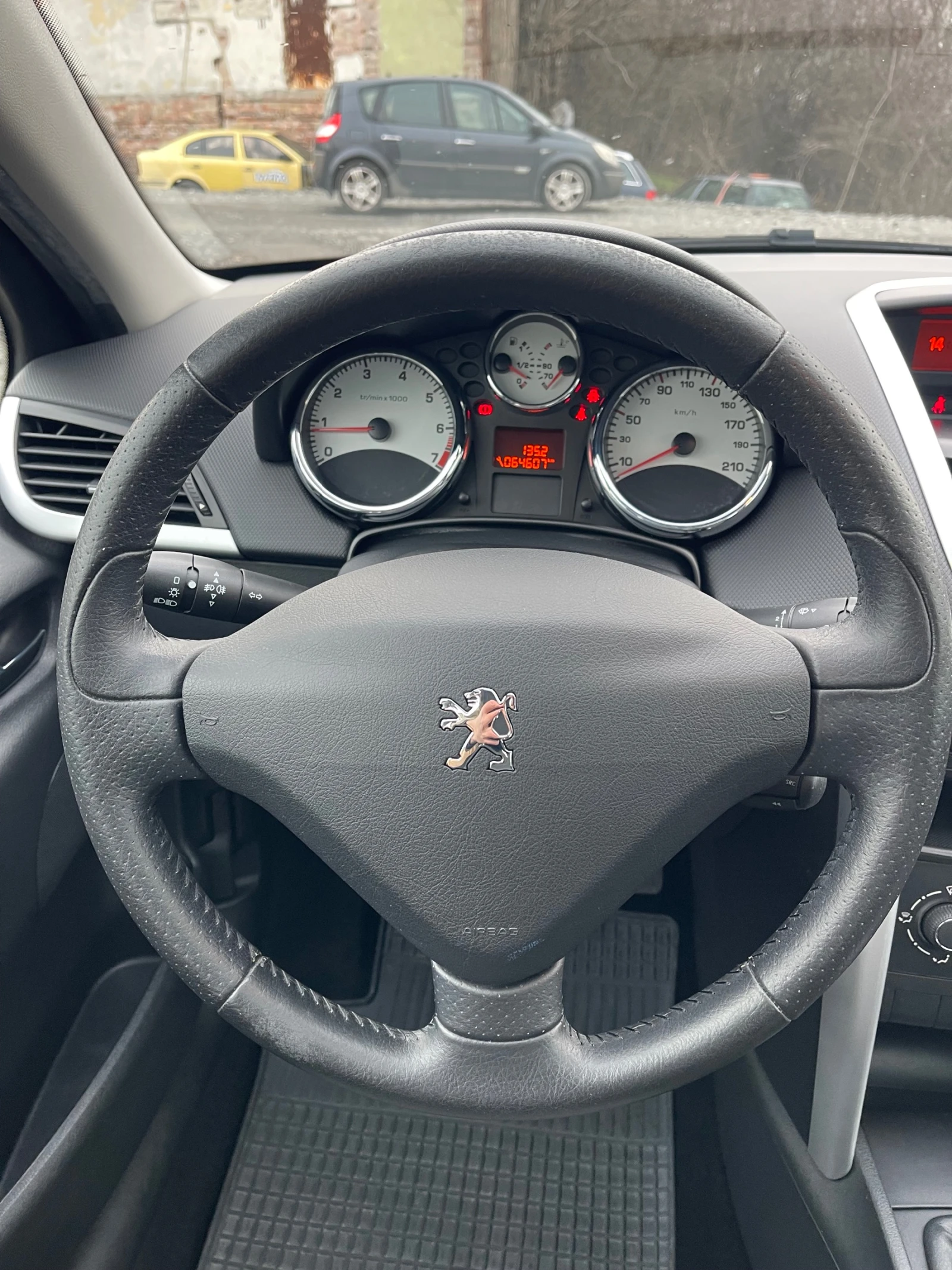 Peugeot 207 1.6  64 000км!!!!PANORAMA - изображение 10