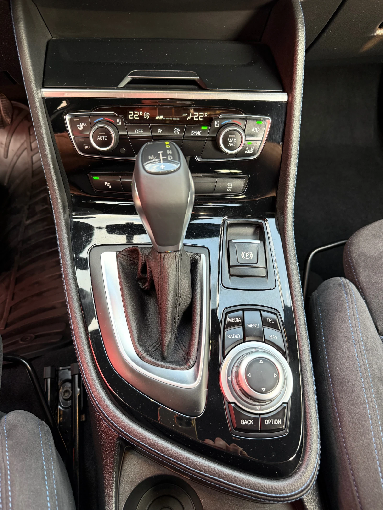 BMW 2 Active Tourer 218d M SPORT - изображение 9