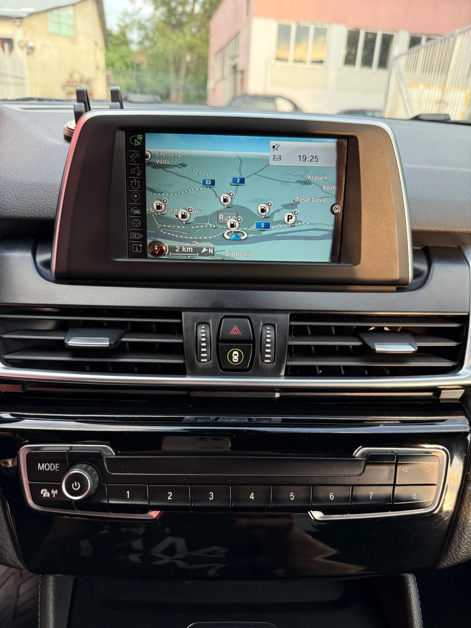 BMW 2 Active Tourer 218d M SPORT - изображение 10