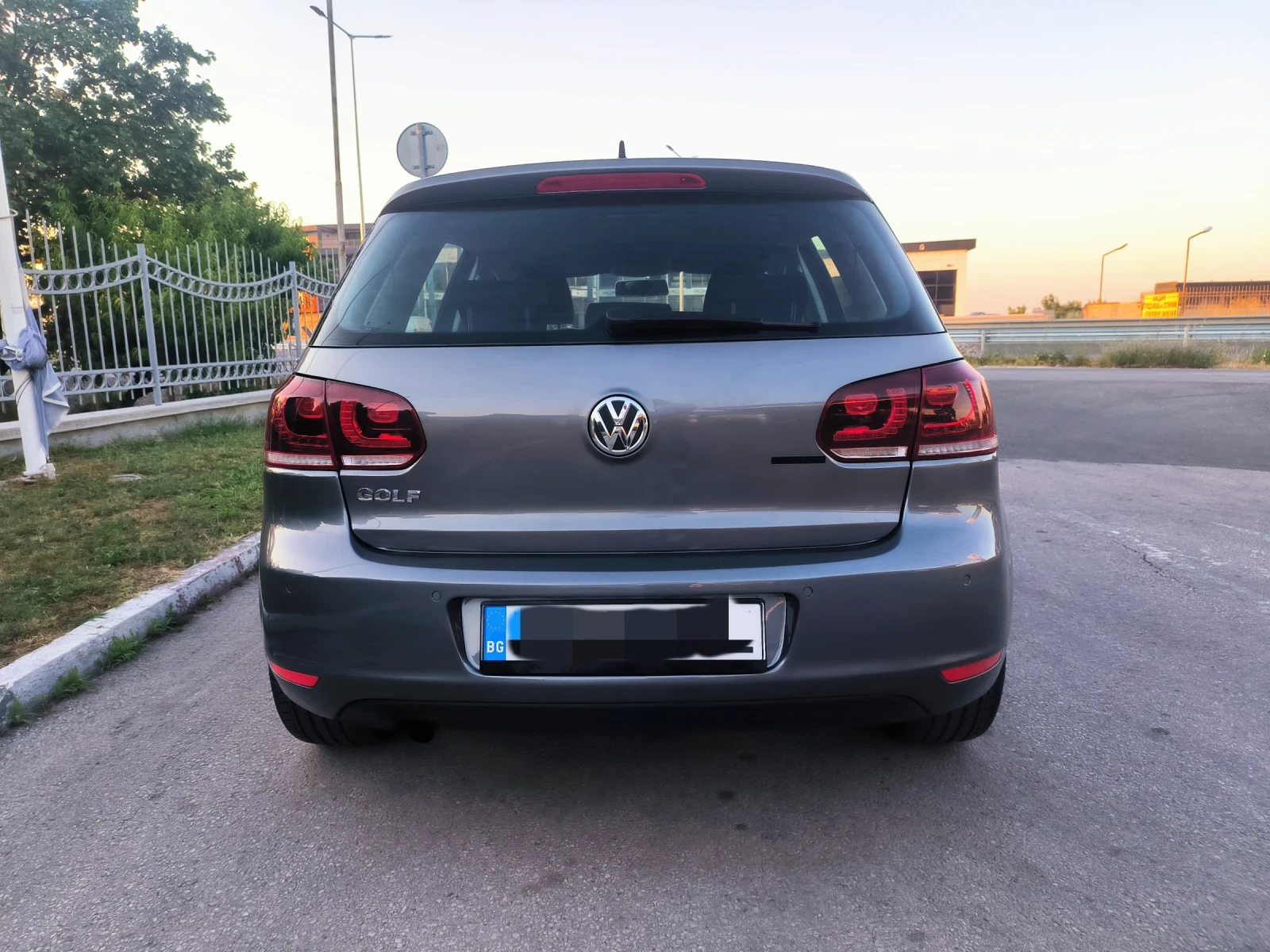 VW Golf 1.6 Navi ТОП! - изображение 4