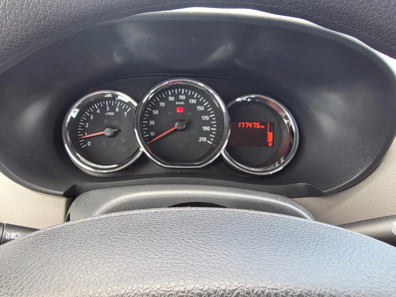 Dacia Lodgy 1.5DCI-110к.с EURO 5 7места-НАВИГАЦИЯ-ШВЕЙЦАРИЯ - изображение 10