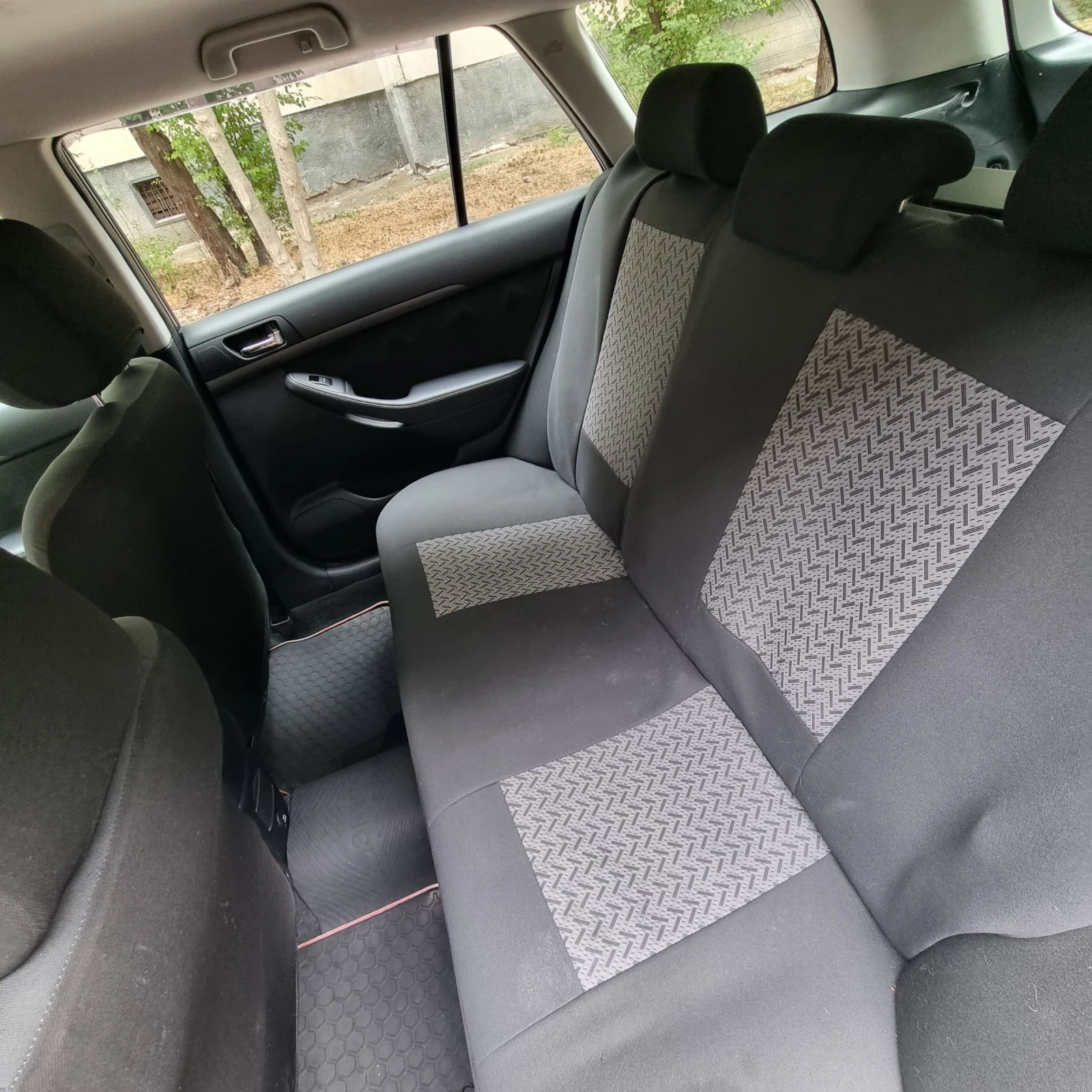 Toyota Avensis  - изображение 8