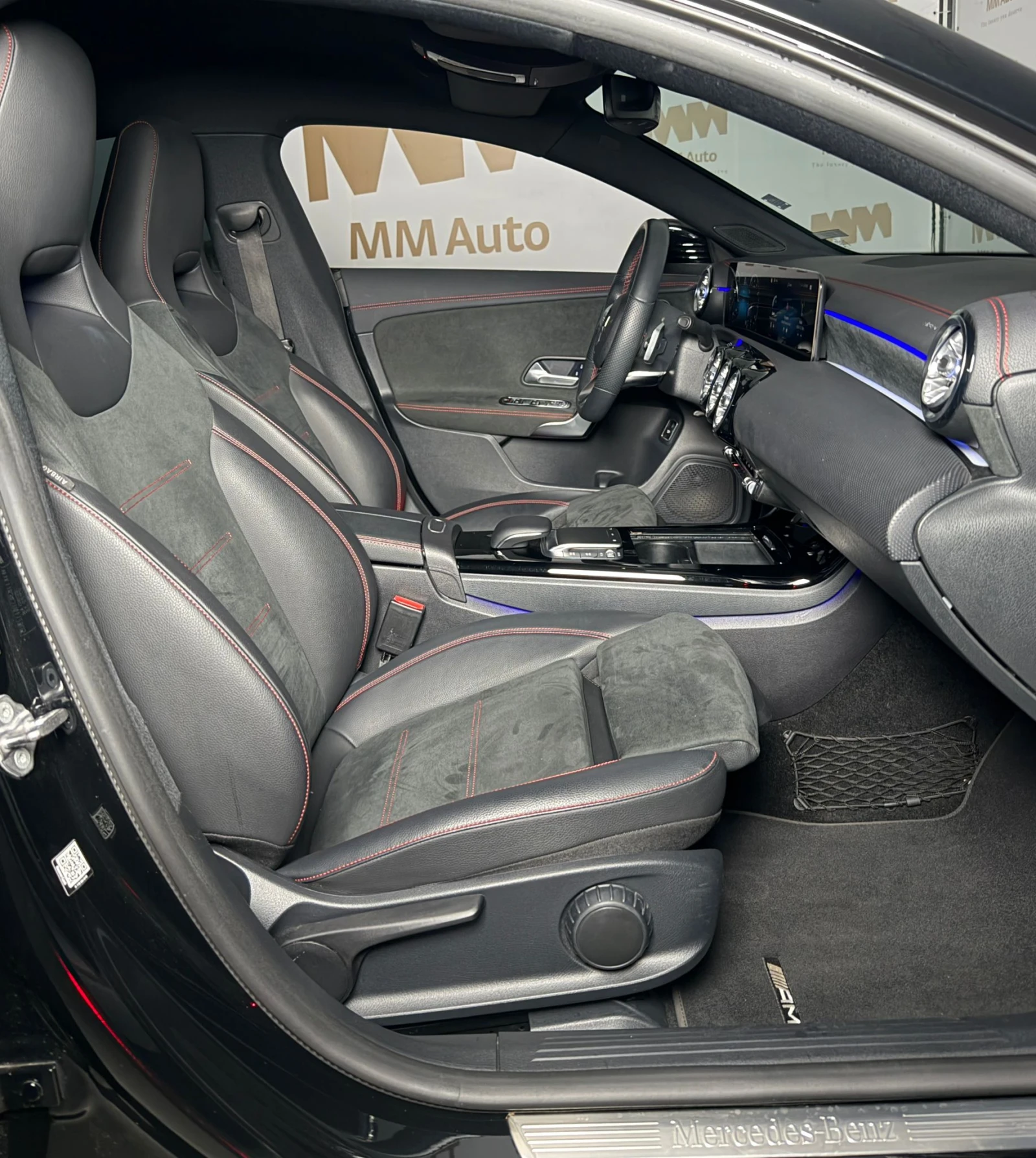 Mercedes-Benz CLA 220 4Matic* AMG* Camera - изображение 9