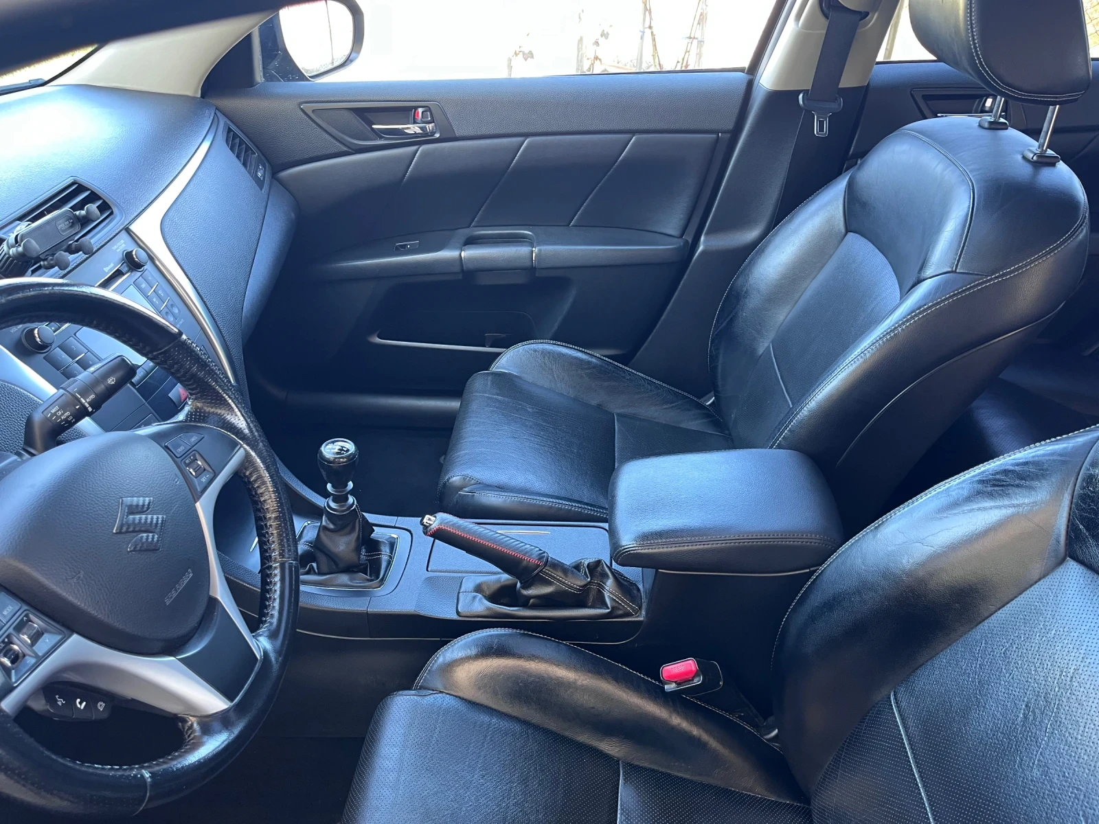 Suzuki Kizashi Sport , снимка 13 - Автомобили и джипове - 53902694