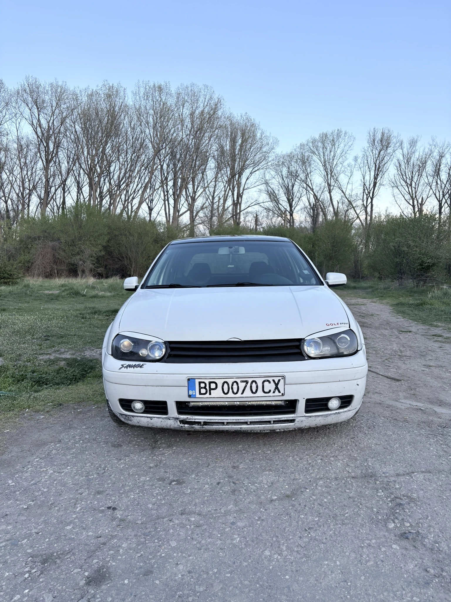 VW Golf 1.9, снимка 4 - Автомобили и джипове - 54245950