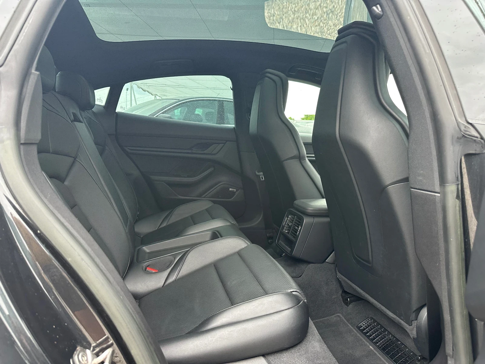 Porsche Taycan 360  CAM PANORAMA, снимка 14 - Автомобили и джипове - 54750364