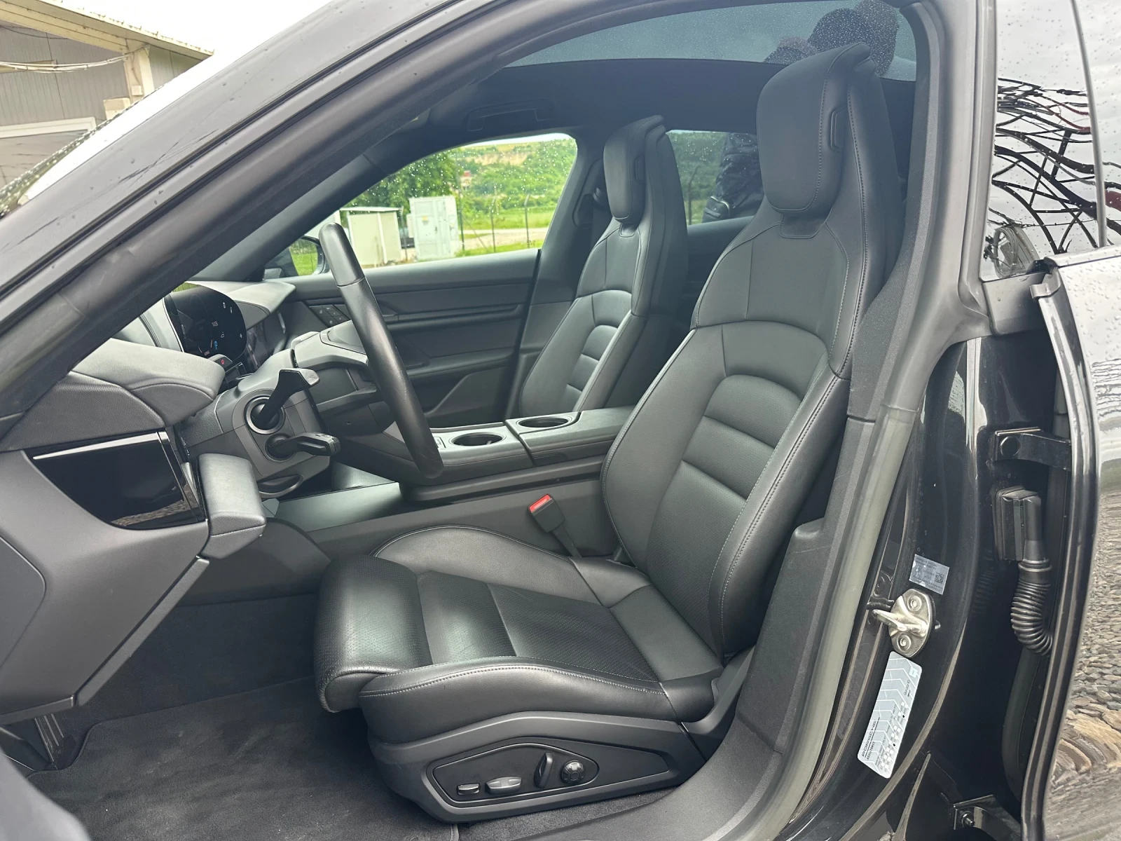 Porsche Taycan 360  CAM PANORAMA, снимка 11 - Автомобили и джипове - 54750364