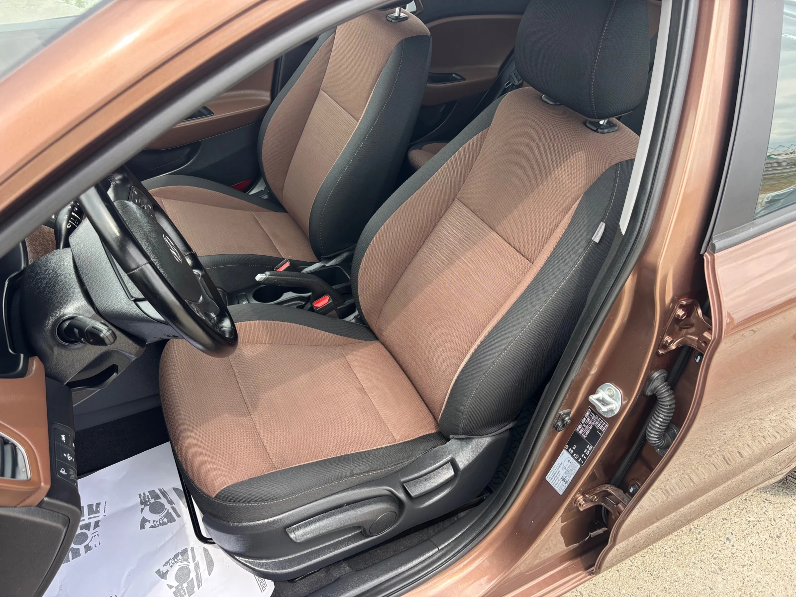 Hyundai I20 EURO-6/Led, снимка 5 - Автомобили и джипове - 54767616
