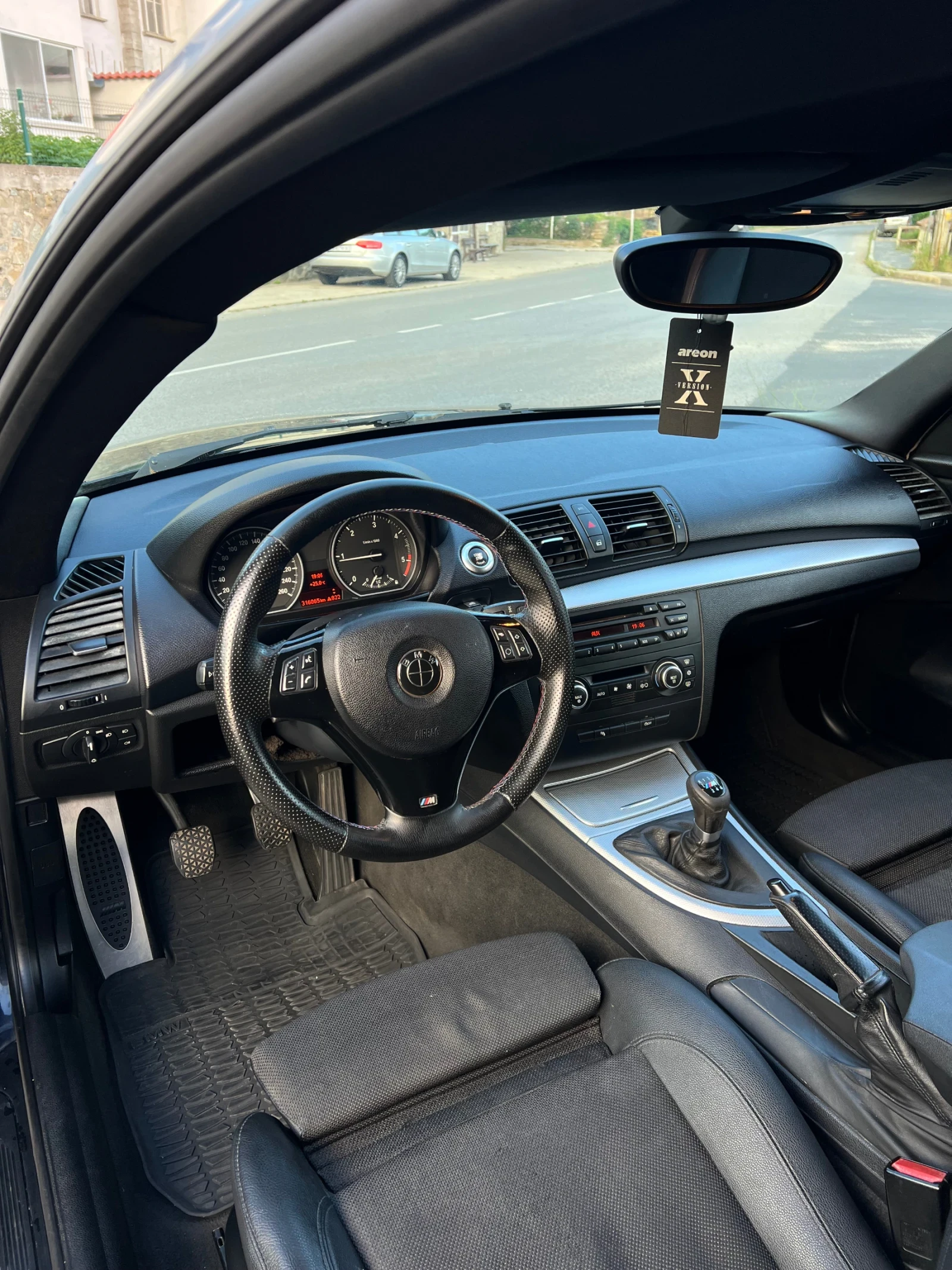 BMW 120, снимка 9 - Автомобили и джипове - 54870414