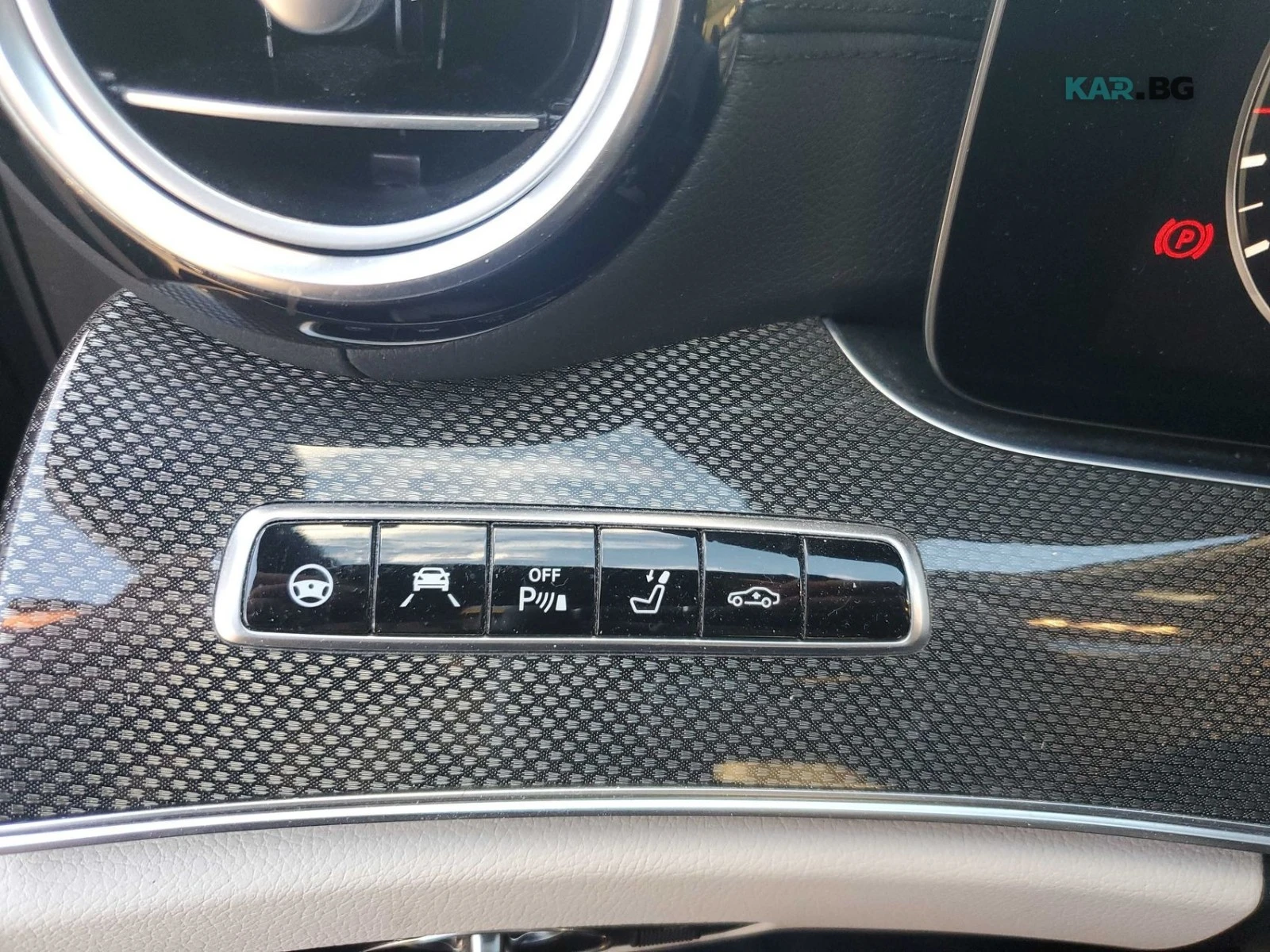 Mercedes-Benz E 53 AMG  * FULL * BURMASTER *  AвтоКредит * (ЦЕНА ДО БГ), снимка 9 - Автомобили и джипове - 54923491