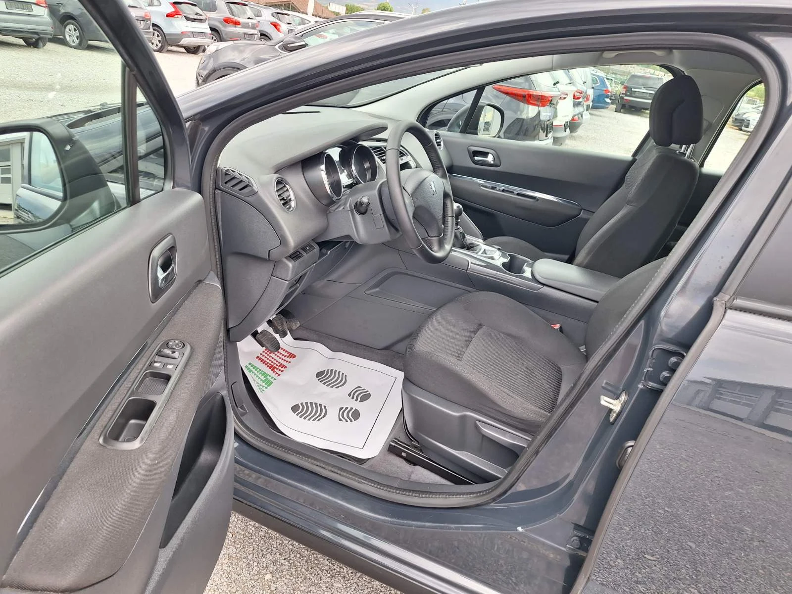 Peugeot 3008 1.6HDI-216.000км, снимка 9 - Автомобили и джипове - 55128867