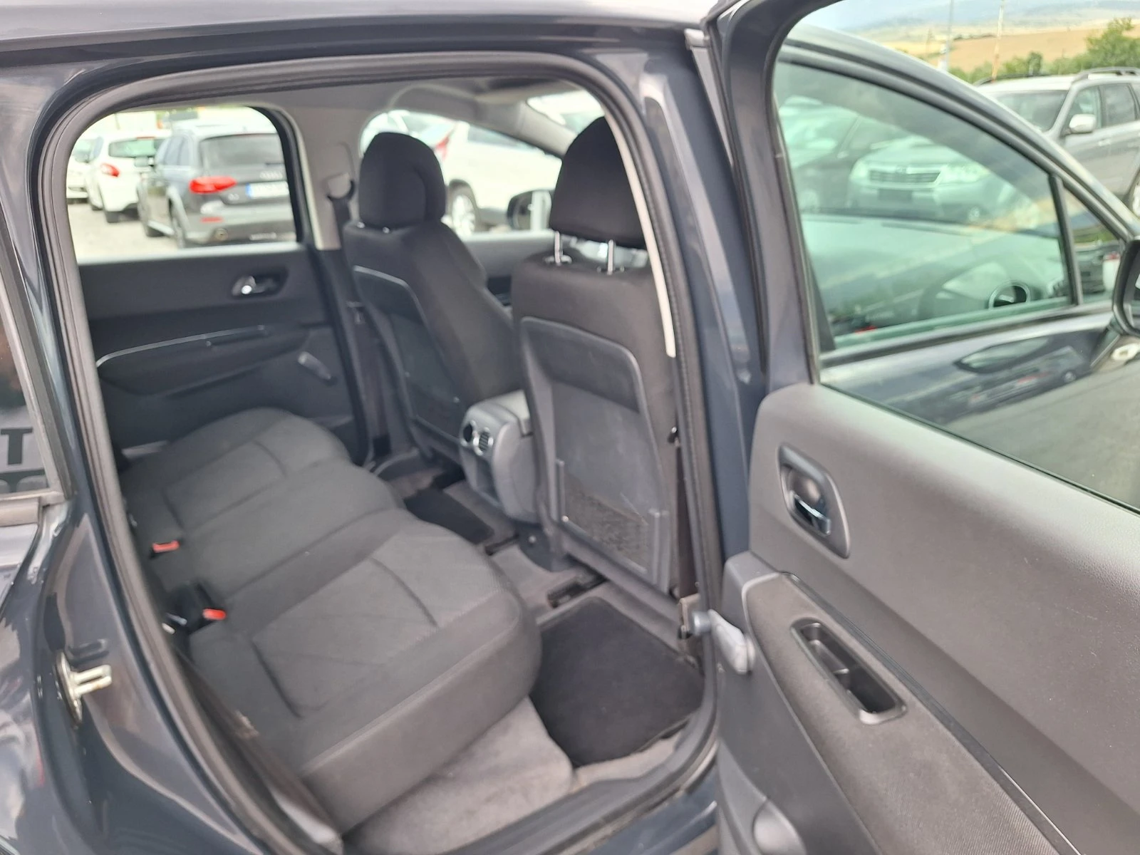 Peugeot 3008 1.6HDI-216.000км, снимка 12 - Автомобили и джипове - 55128867