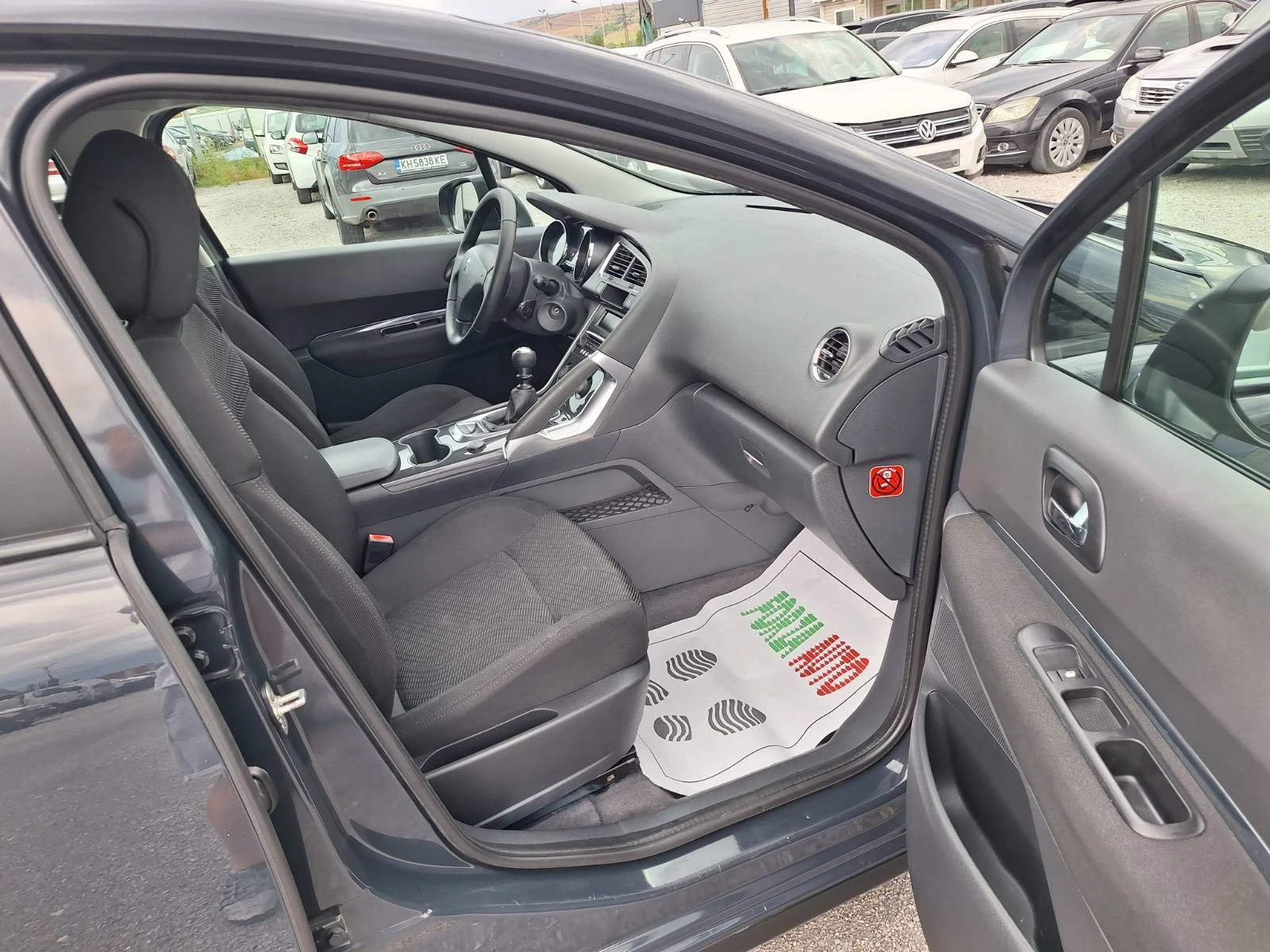 Peugeot 3008 1.6HDI-216.000км, снимка 11 - Автомобили и джипове - 55128867