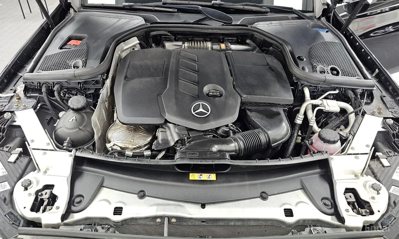 Mercedes-Benz E 220 AMG ПАКЕТ, снимка 12 - Автомобили и джипове - 55429864