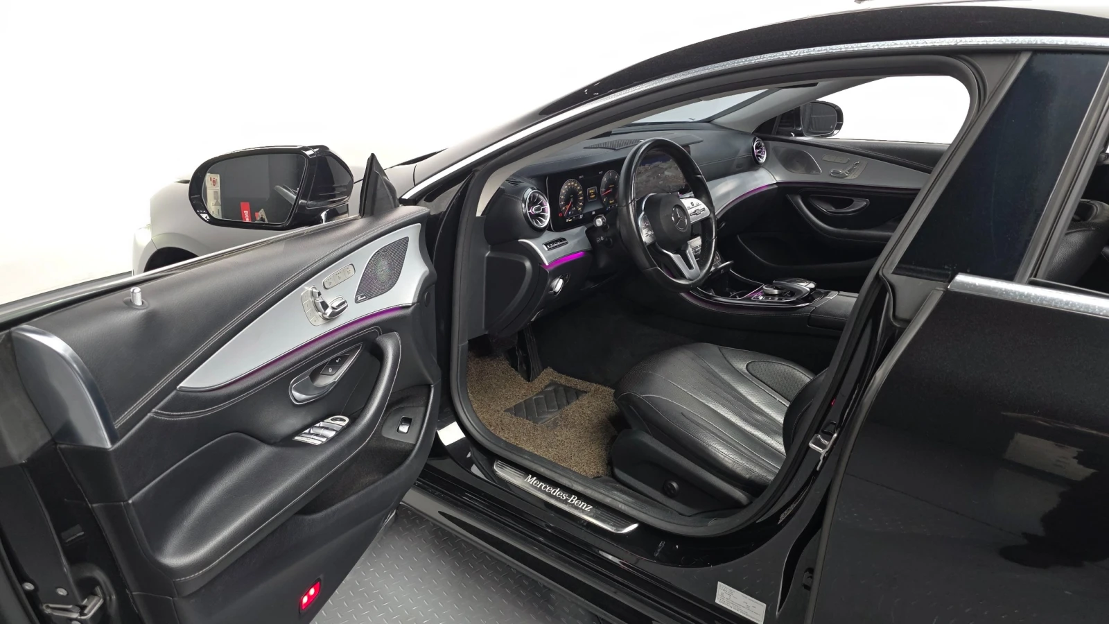 Mercedes-Benz CLS 400 d 4MATIC, снимка 8 - Автомобили и джипове - 55477927