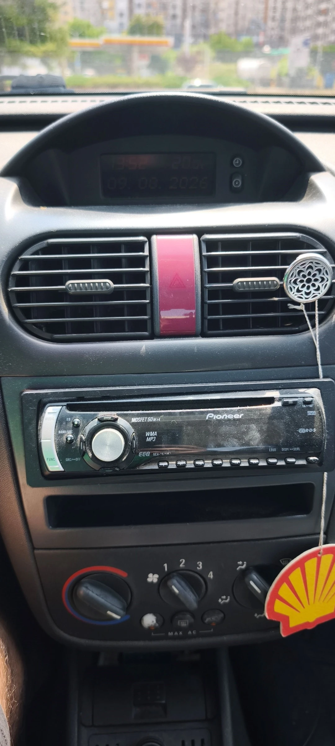 Opel Corsa 1.2, снимка 10 - Автомобили и джипове - 55607316