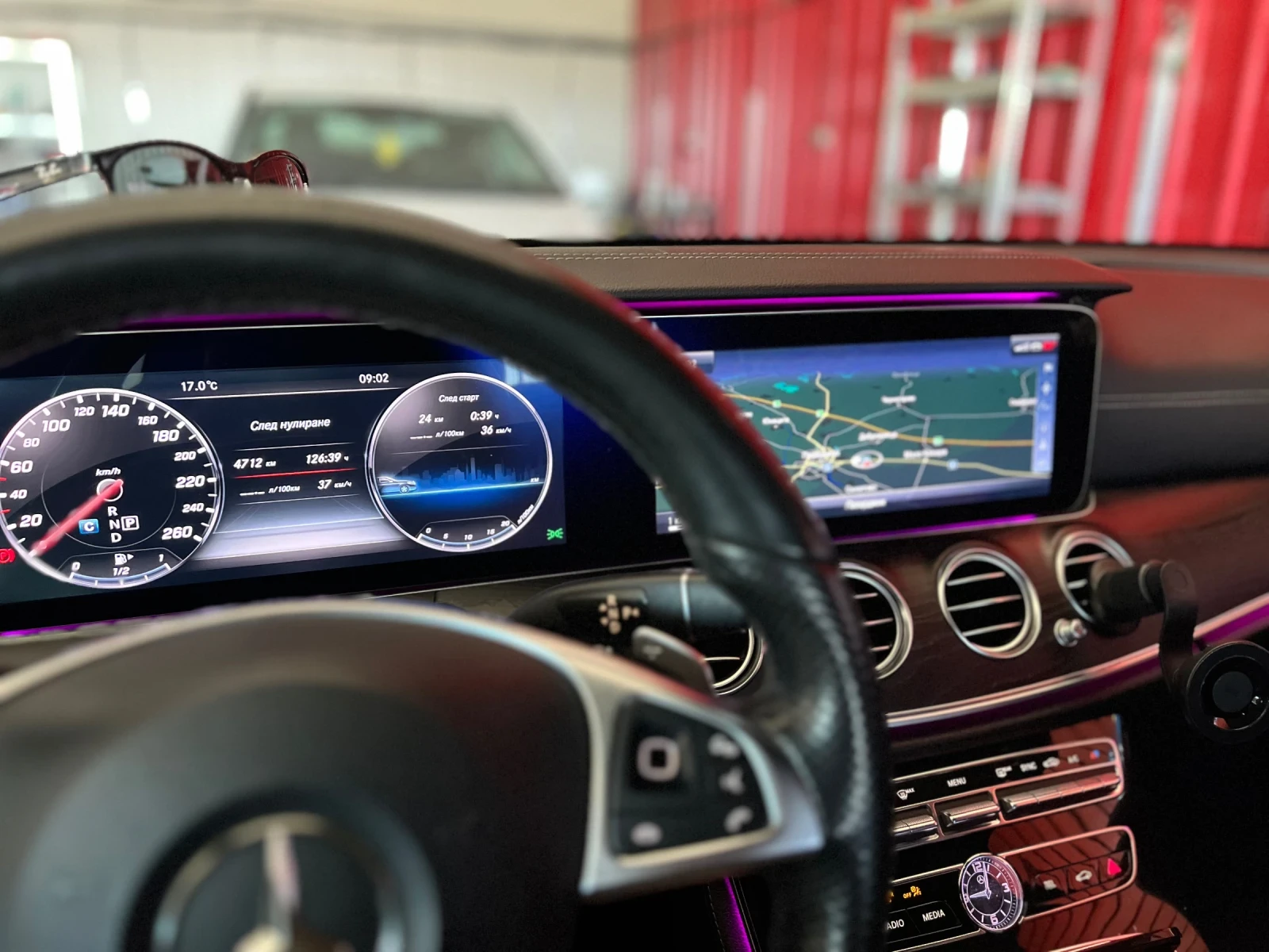 Mercedes-Benz E 220 W213 360* headup* NAVI* LED* CAMERA, снимка 12 - Автомобили и джипове - 56014973
