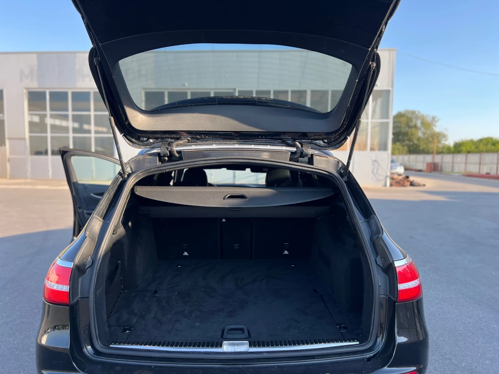 Mercedes-Benz E 220 W213 360* headup* NAVI* LED* CAMERA, снимка 15 - Автомобили и джипове - 56014973