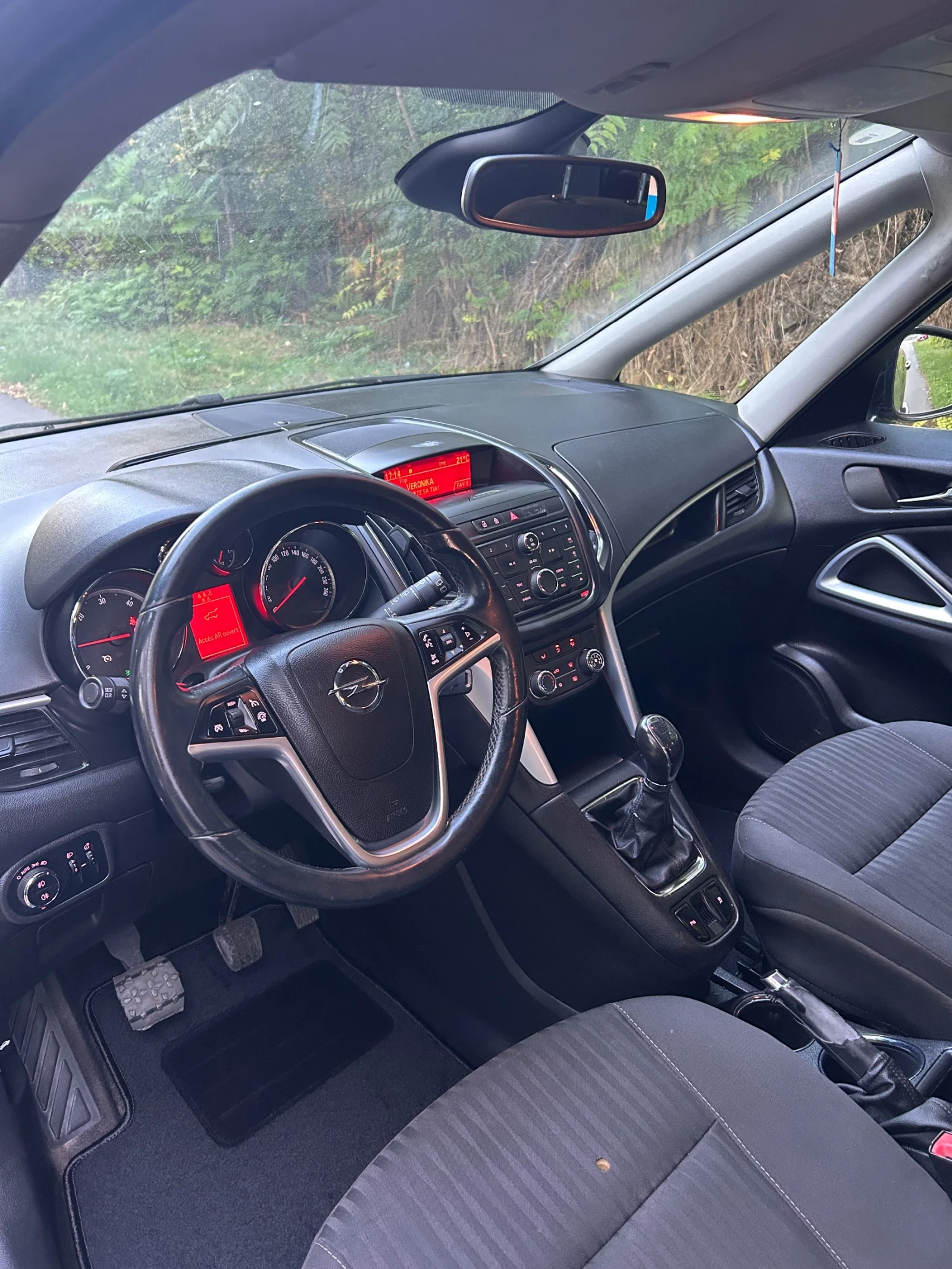 Opel Zafira 2.0дизел евро 5, снимка 5 - Автомобили и джипове - 56316578