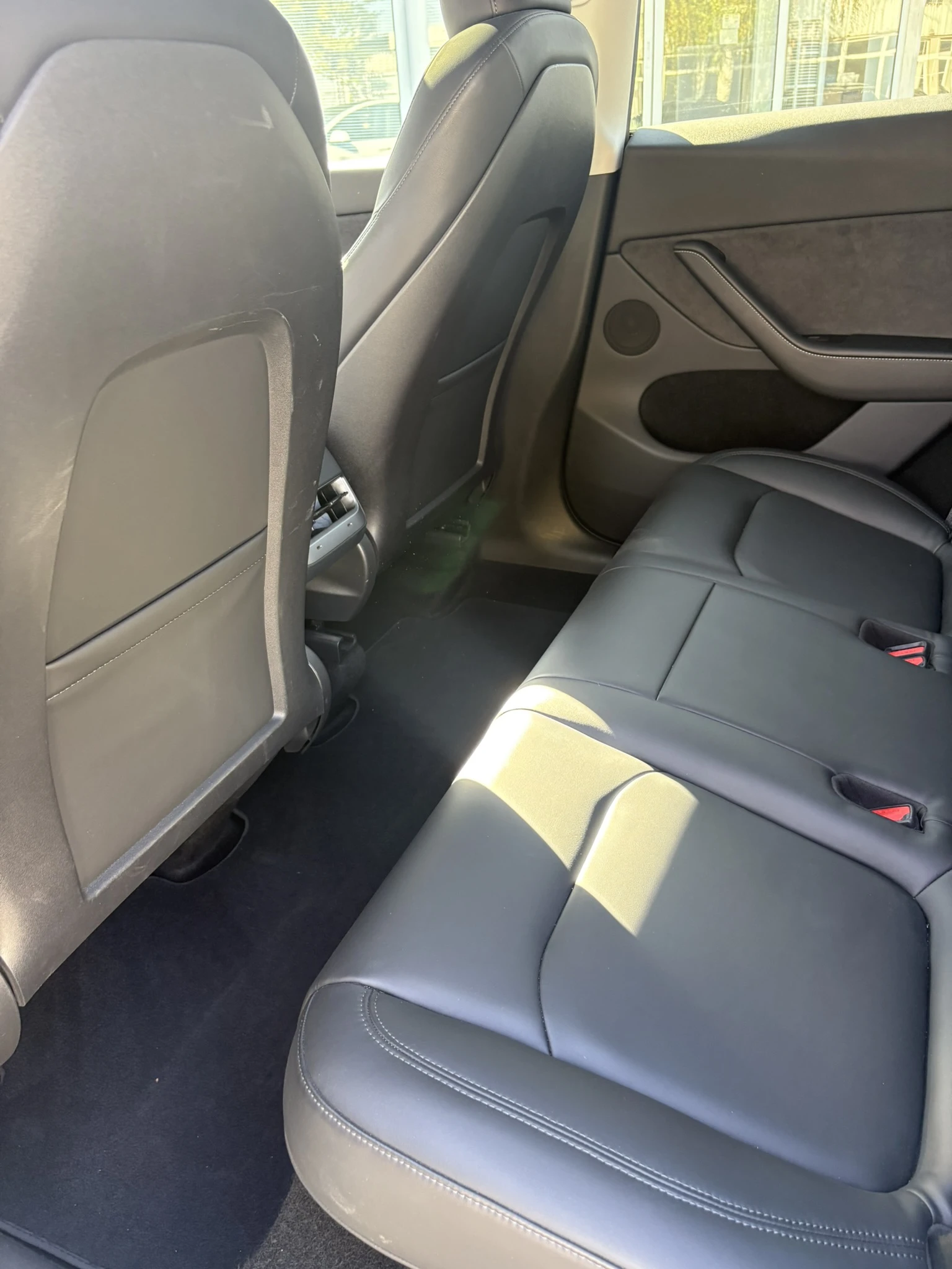 Tesla Model Y Long Range AWD, снимка 8 - Автомобили и джипове - 56580186