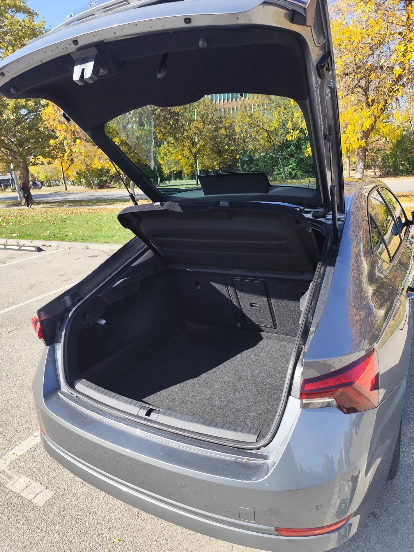 Skoda Octavia Style 1.5 TSI, снимка 6 - Автомобили и джипове - 56721418