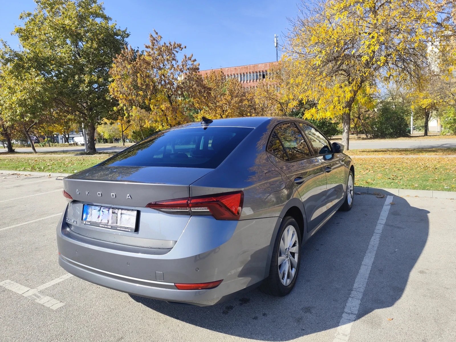 Skoda Octavia Style 1.5 TSI, снимка 2 - Автомобили и джипове - 56721418