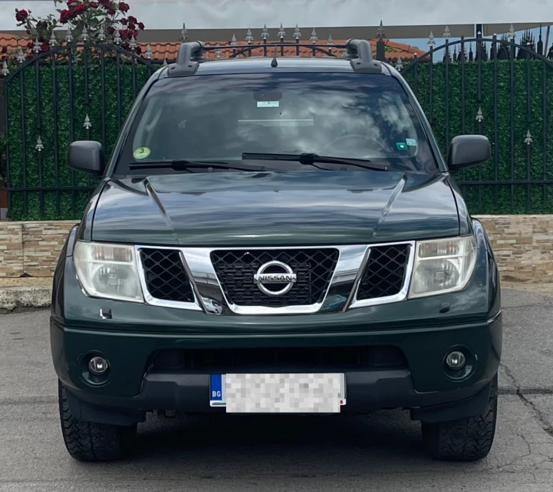 Nissan Navara 2.5 dCi 4X4 Теглич !, снимка 2 - Автомобили и джипове - 46021987