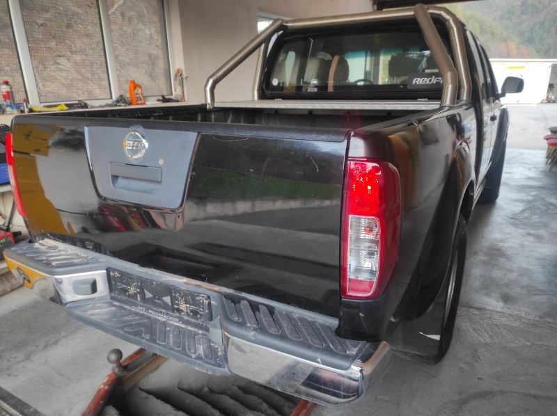 Nissan Navara, снимка 4 - Автомобили и джипове - 48068577