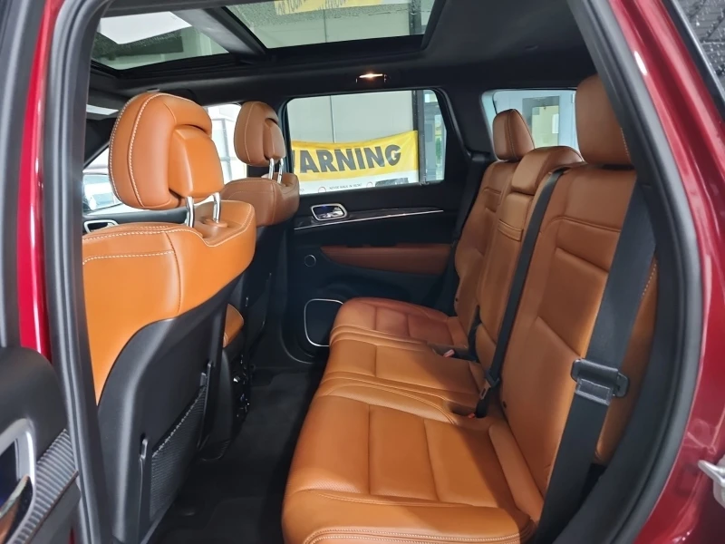 Jeep Grand cherokee SRT * * CARFAX * * АВТО КРЕДИТ * * , снимка 8 - Автомобили и джипове - 52361880