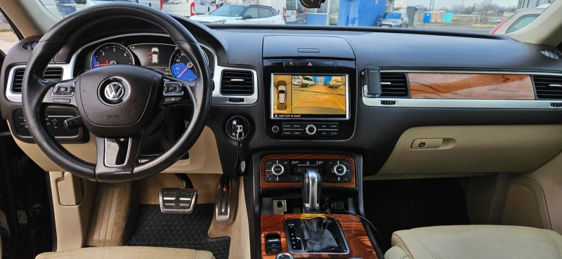 VW Touareg, снимка 11 - Автомобили и джипове - 53045776