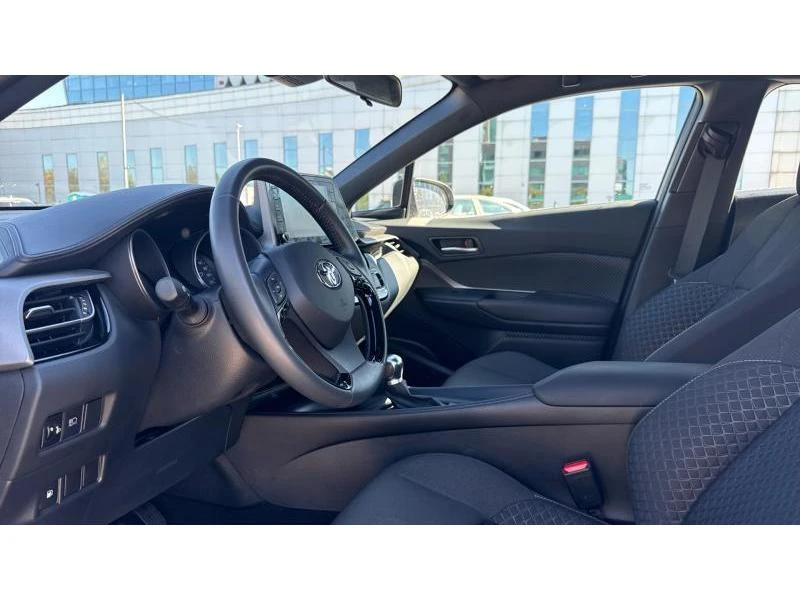 Toyota C-HR, снимка 12 - Автомобили и джипове - 48025238