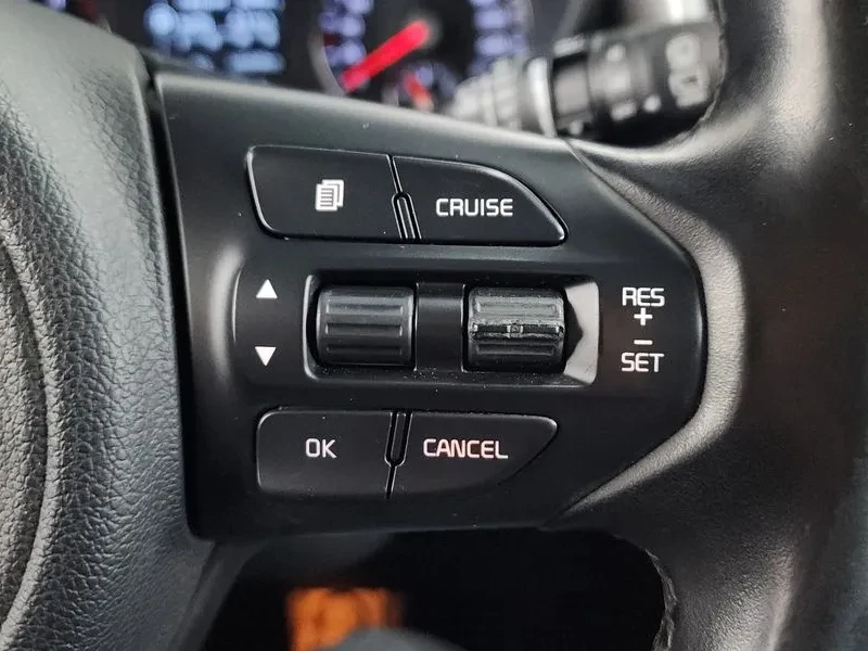 Kia Sorento 2.2 CRDI 4WD, снимка 17 - Автомобили и джипове - 54265434