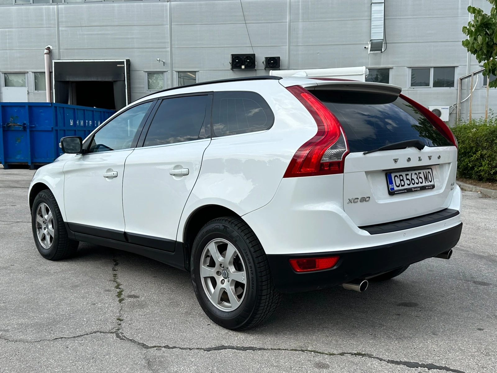 Volvo XC60 2.4d 205 к.с. - изображение 3