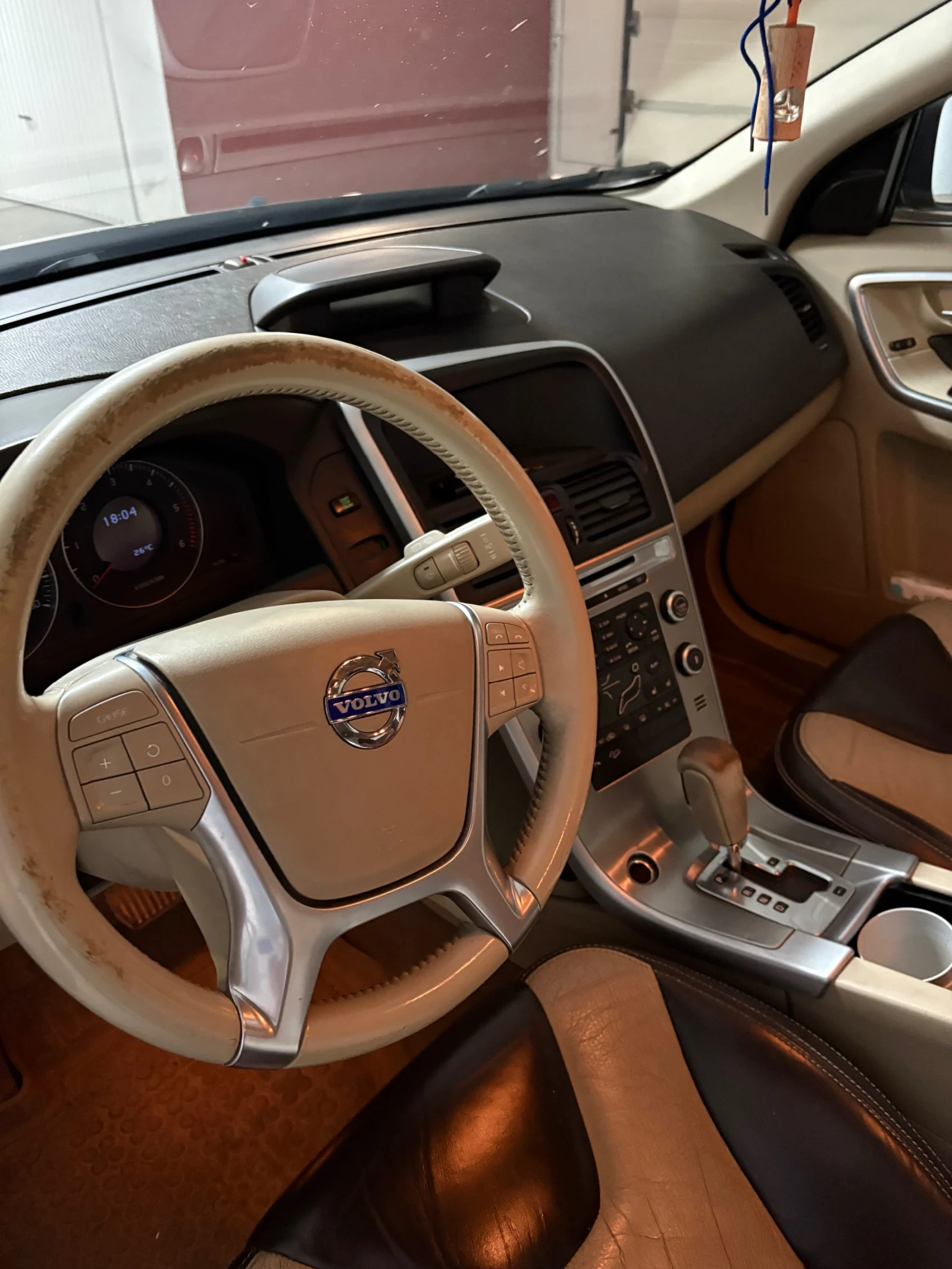 Volvo XC60, снимка 7 - Автомобили и джипове - 54552856