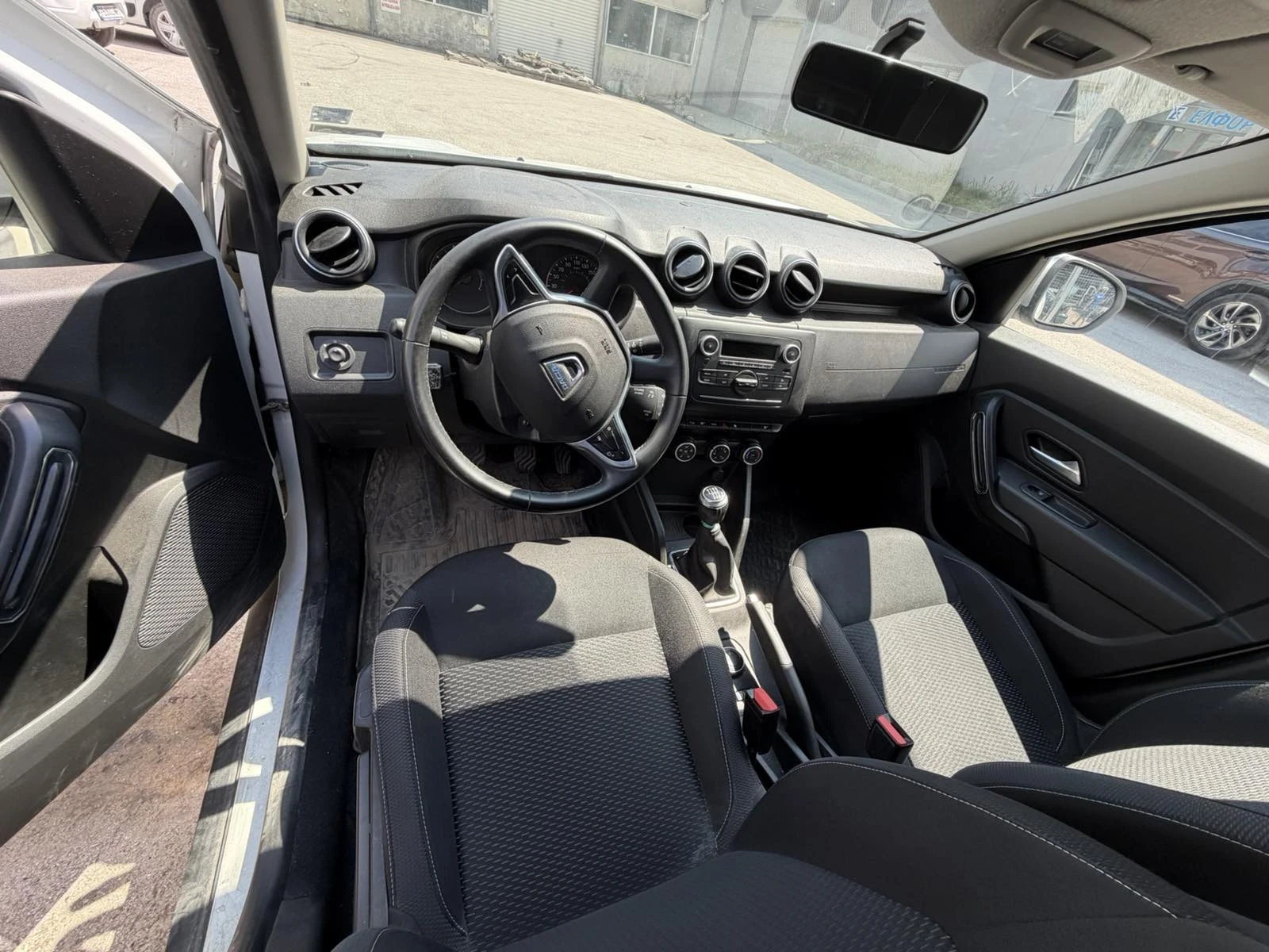 Dacia Duster, снимка 4 - Автомобили и джипове - 55034302