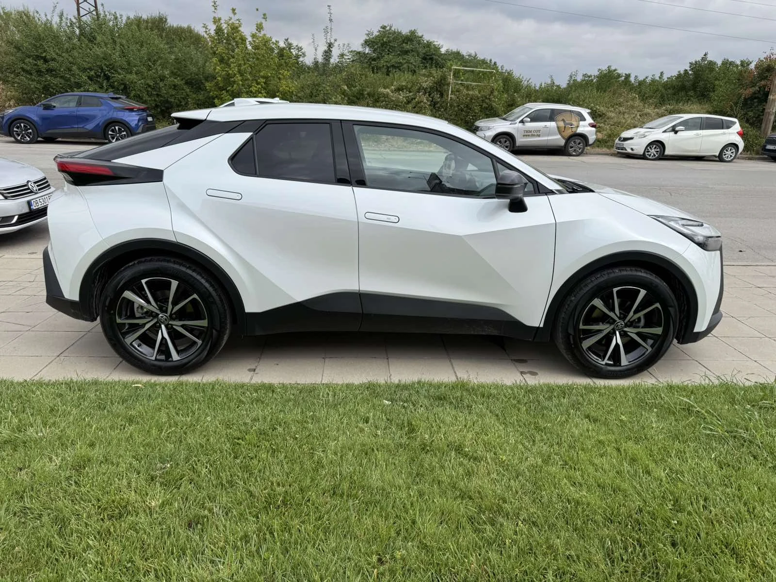 Toyota C-HR 1.8 HEV Club, снимка 8 - Автомобили и джипове - 55843063