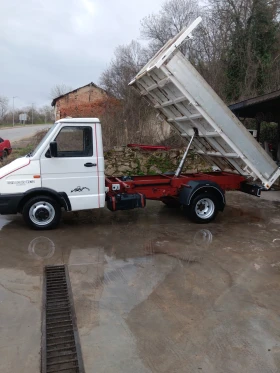 Iveco 3510 Тристранен самосвал , снимка 2