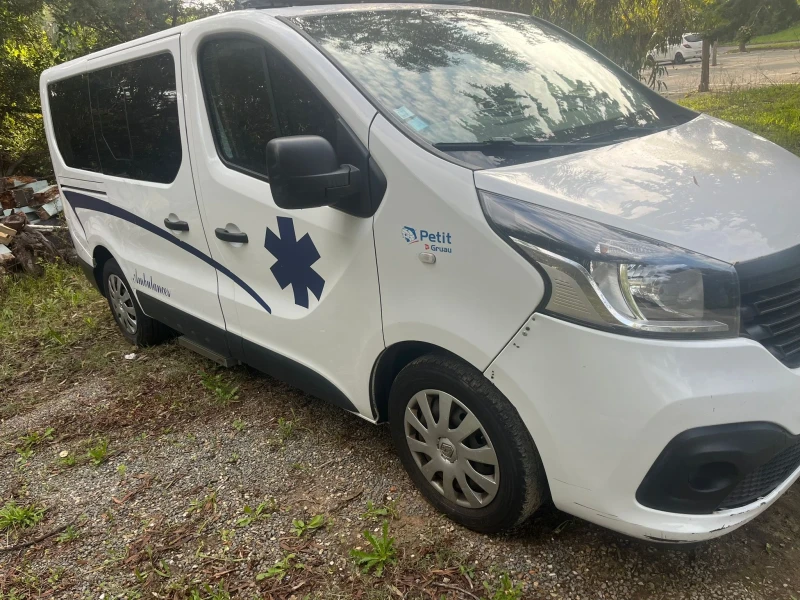 Renault Trafic 1.6/145/НАПЪЛНО ОБОРУДВАНА/ТОП, снимка 3 - Бусове и автобуси - 48329253