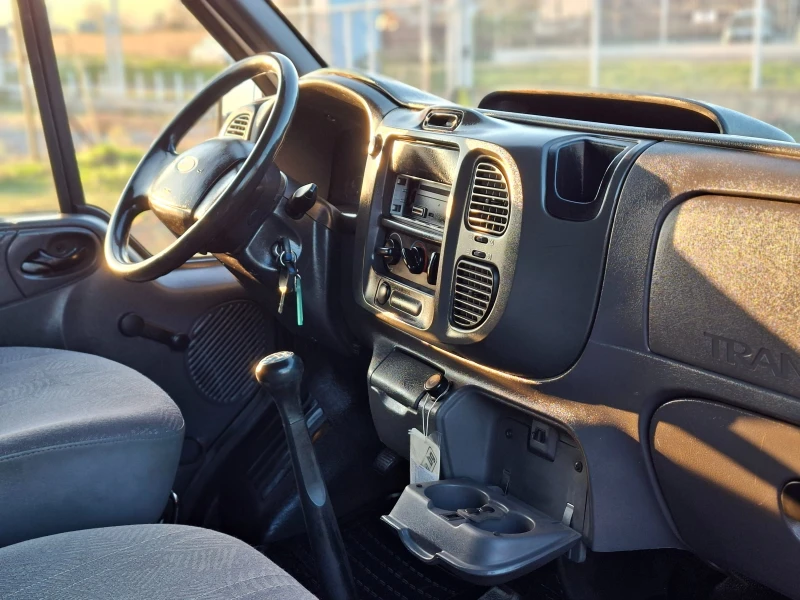 Ford Transit 2.4TD 125k.c., снимка 9 - Бусове и автобуси - 52739620
