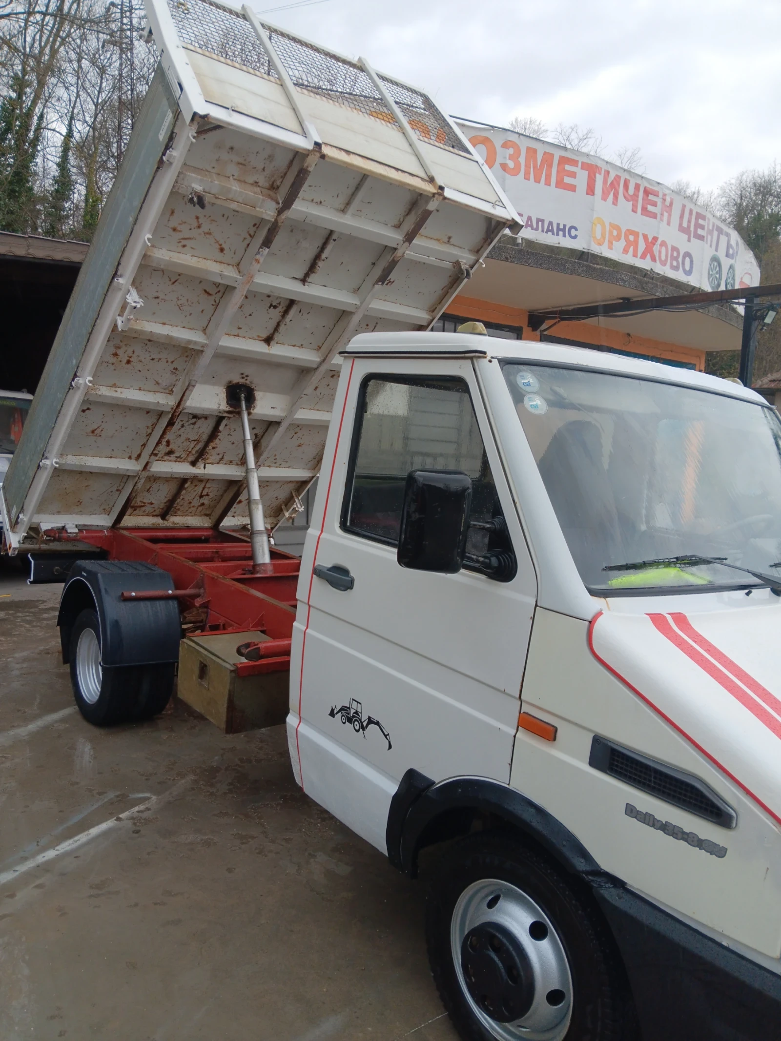 Iveco 3510 Тристранен самосвал , снимка 4 - Бусове и автобуси - 53997122