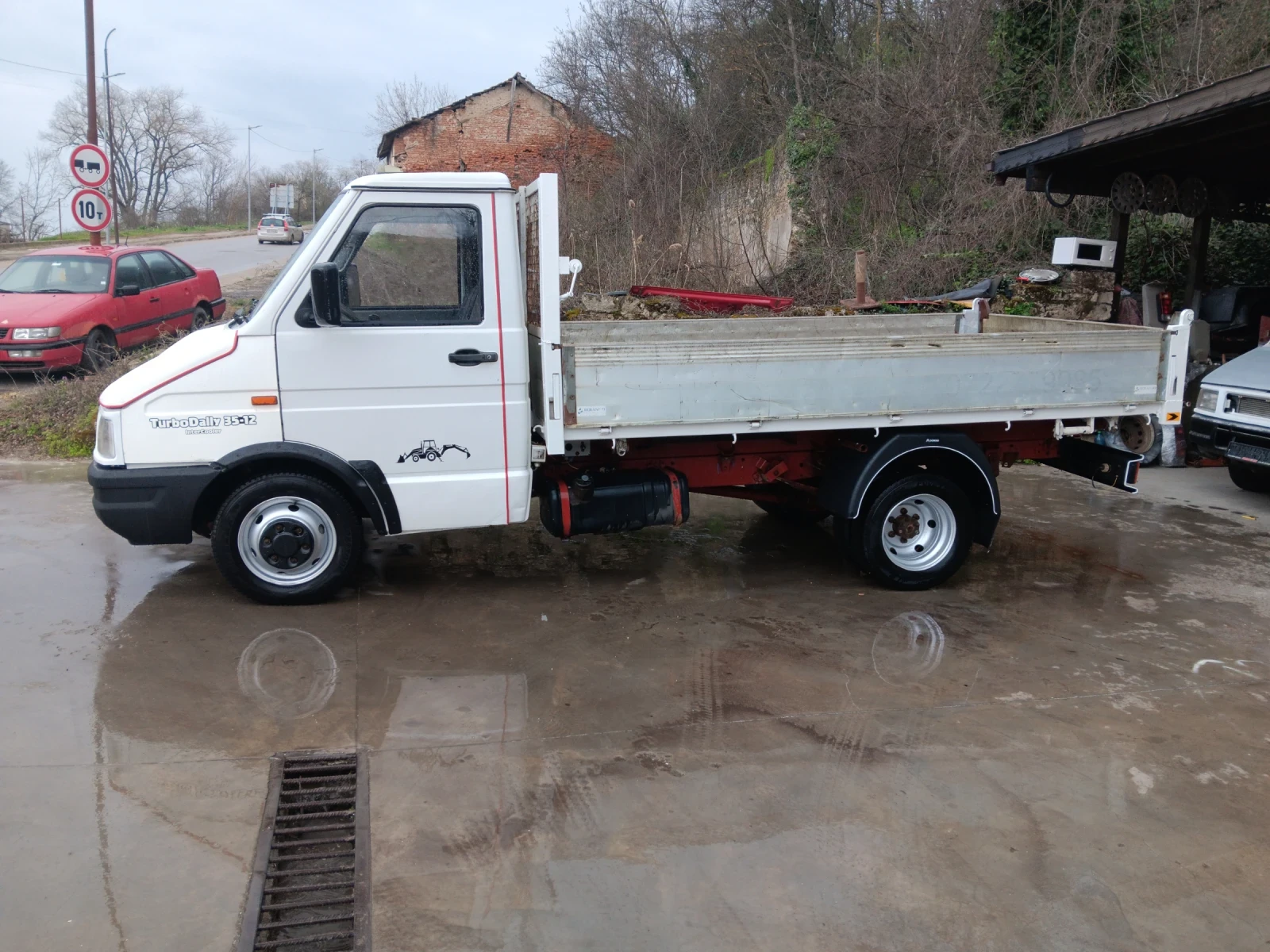 Iveco 3510 Тристранен самосвал , снимка 8 - Бусове и автобуси - 53997122